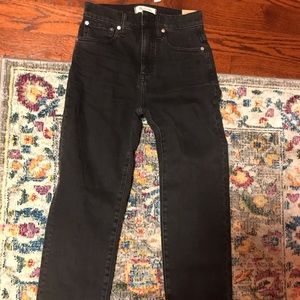 new with tags Madewell classic straight jeans. W23